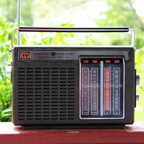 vintage GE radio #02