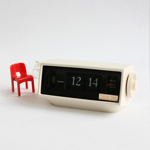 vintage white COPAL flip clock