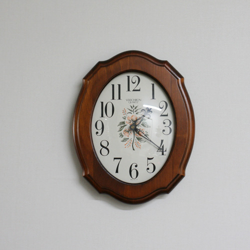 vintage flower wood wall clock
