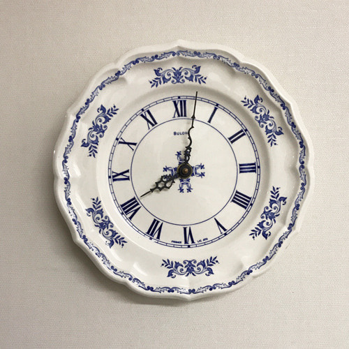 vintage bulova plate wall clock 