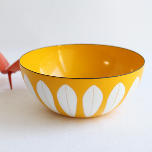 vintage cathrineholm bowl (yellow)