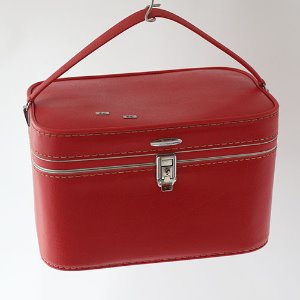 vintage train case (RED)
