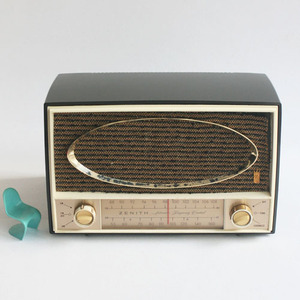 vintage zenith tube radio 