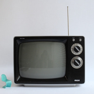 vintage RCA TV 