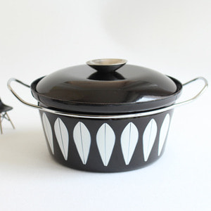 vintage cathrineholm pot (BLACK)