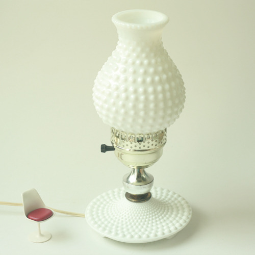 vintage milk glass table lamp #03