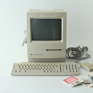 vintage Apple Macintosh Classic