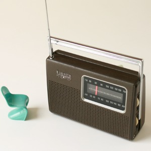 입고 ) vintage ZENITH black  radio