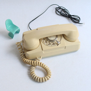 vintage princess desk phone 